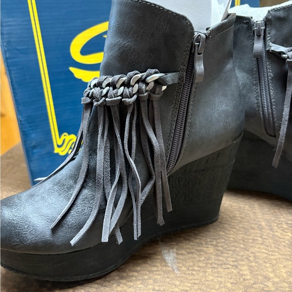 Sbicca Black Fringe Wedge Boots - Picture 3 of 9
